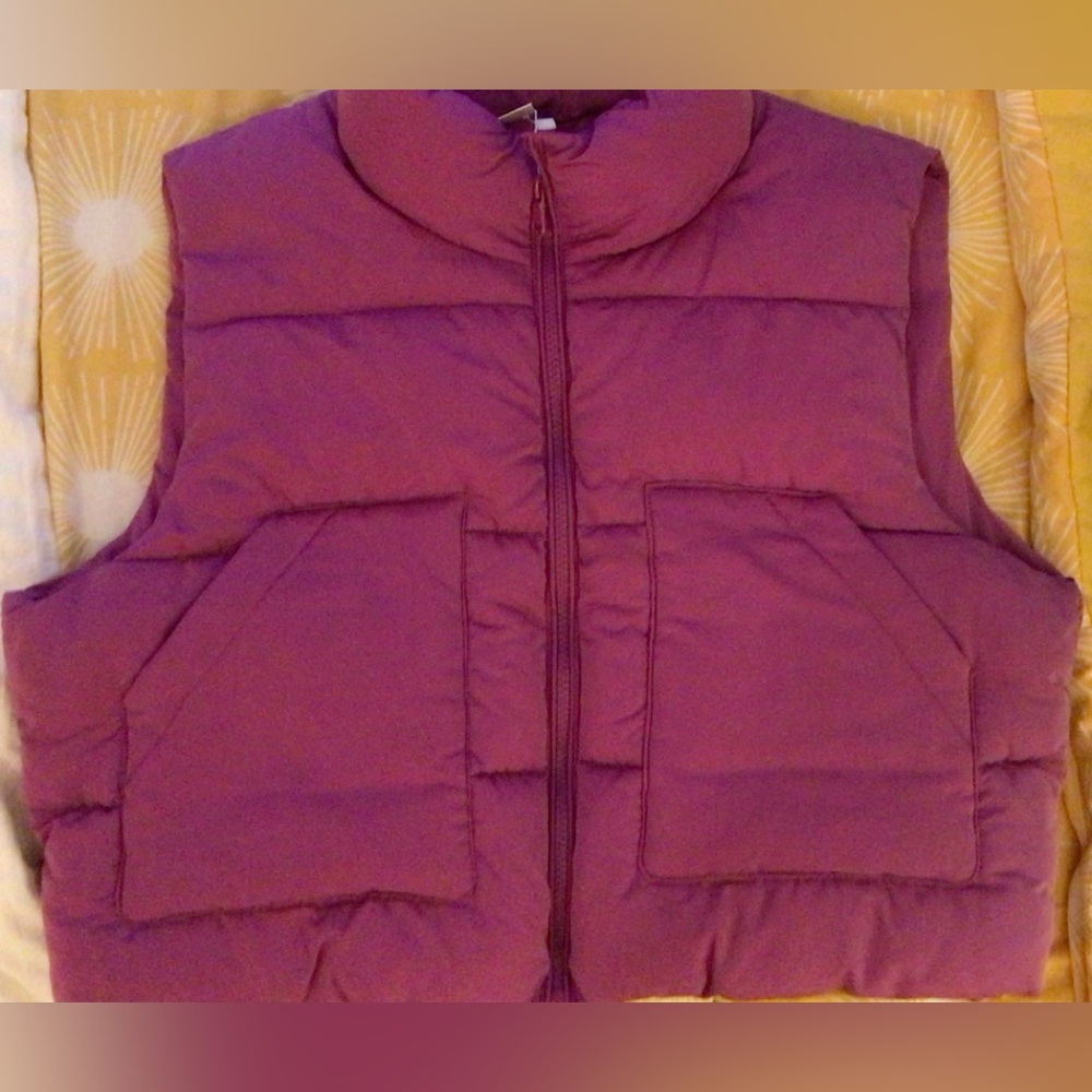 womens love tree puffer vest
large 
magenta